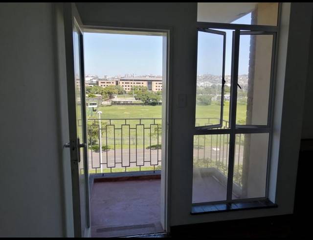 2 BEDROOM PROPERTY TO RENT IN NORTH BEACH